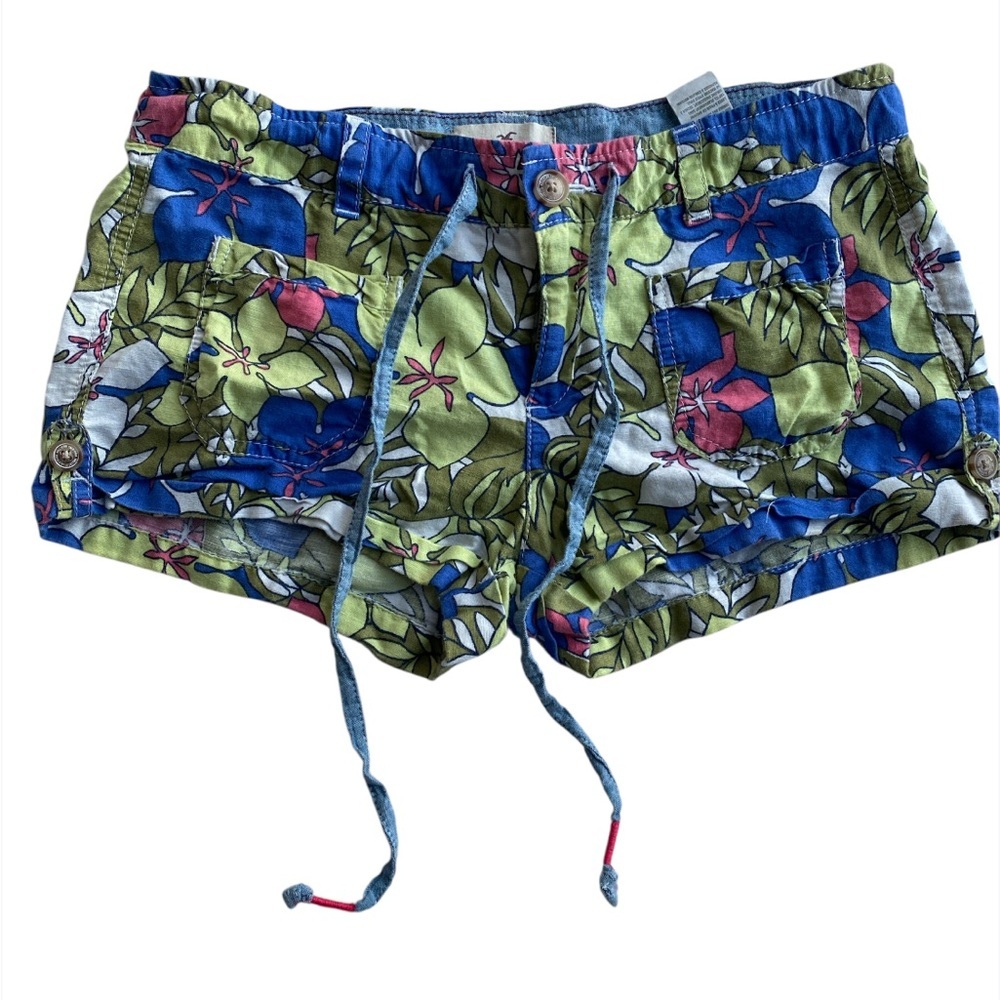 Hollister Vtg Y2K 2000’s Cargo Shorts - Blue, Green, Red Floral  linen size 1 .